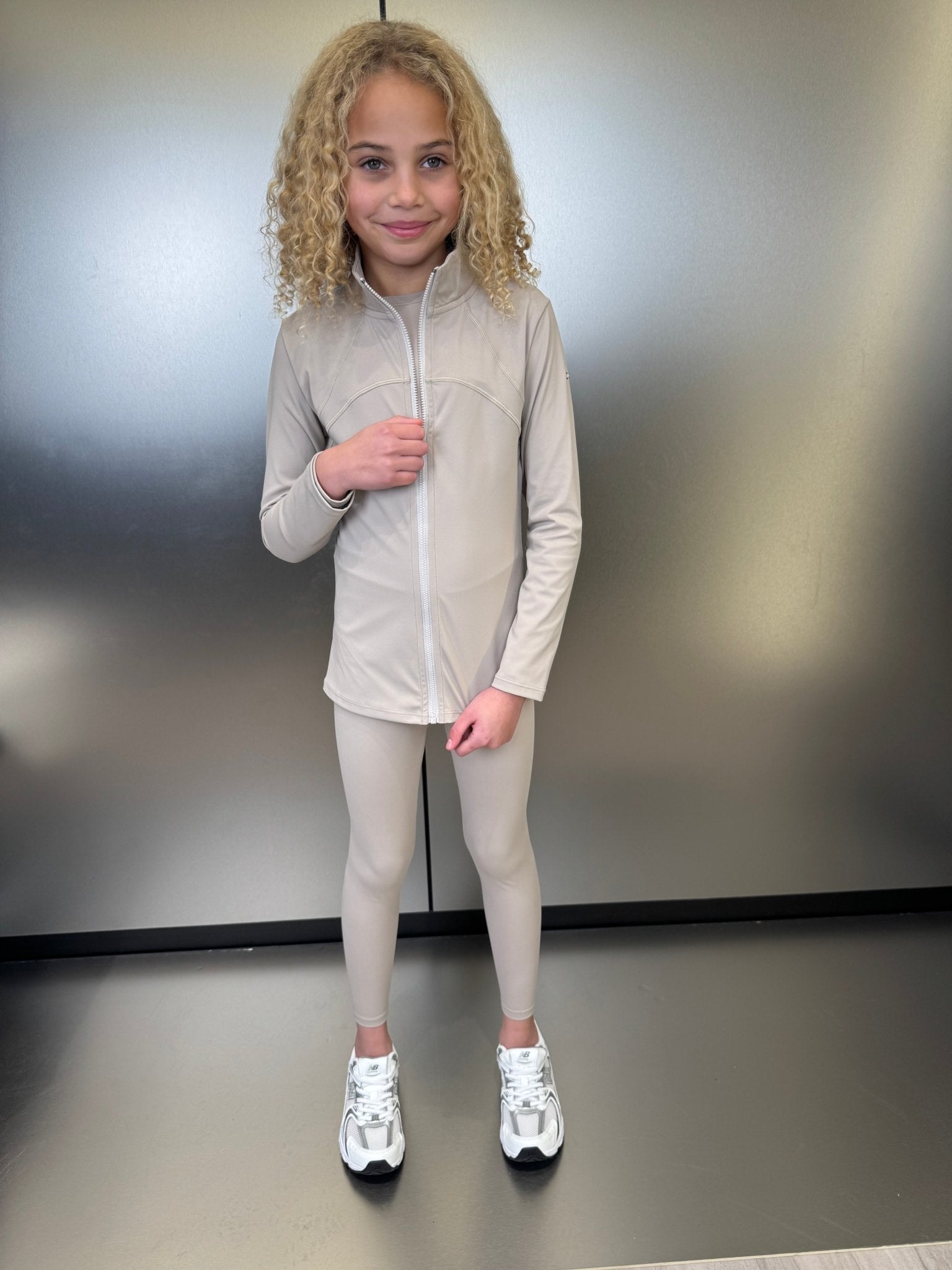 Active Zip Jacket - Warm Latte (Dispatched W/C 15/12/25) - Vincentius