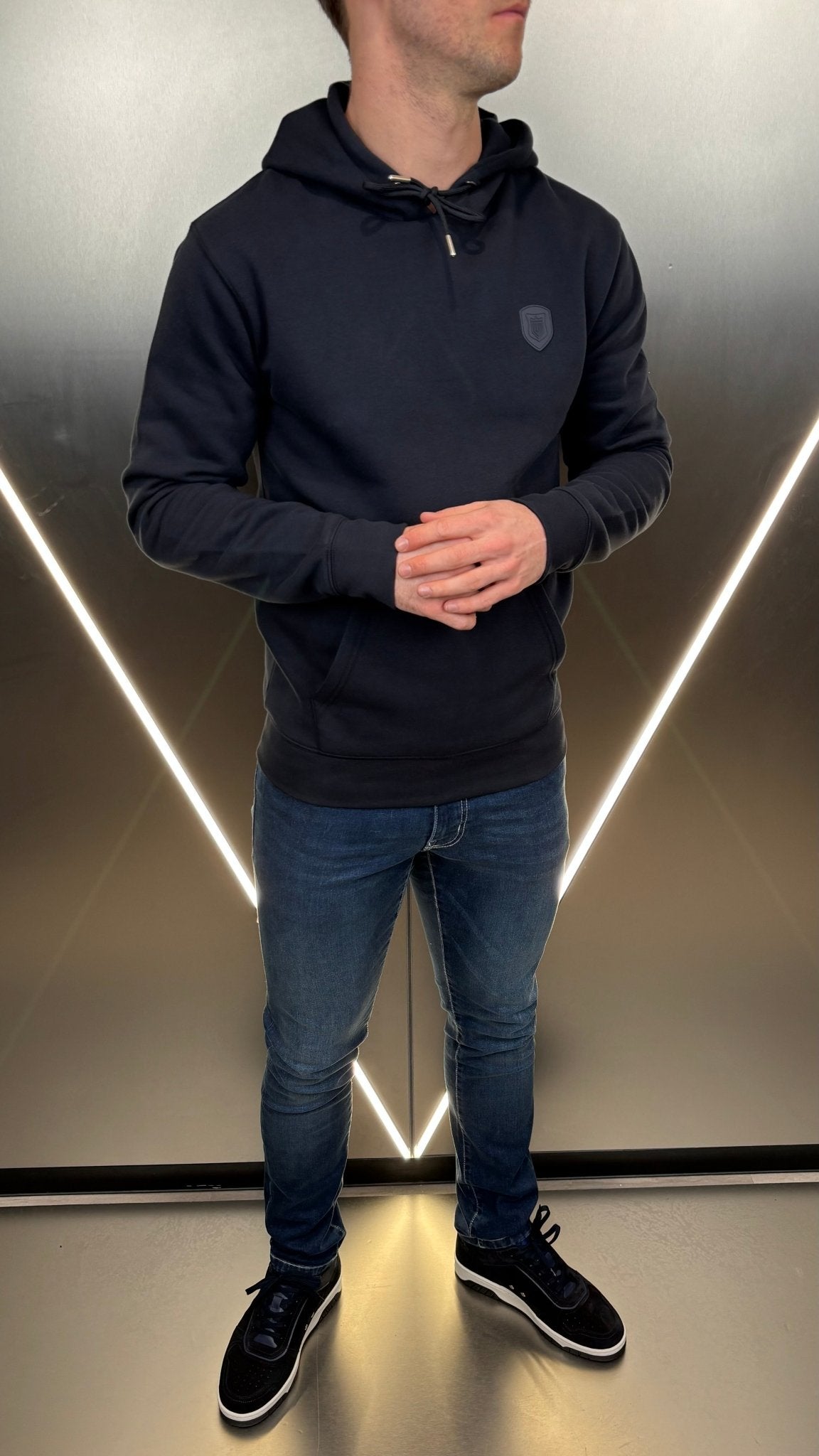 Badge Luxe Hoodie - Navy - Vincentius