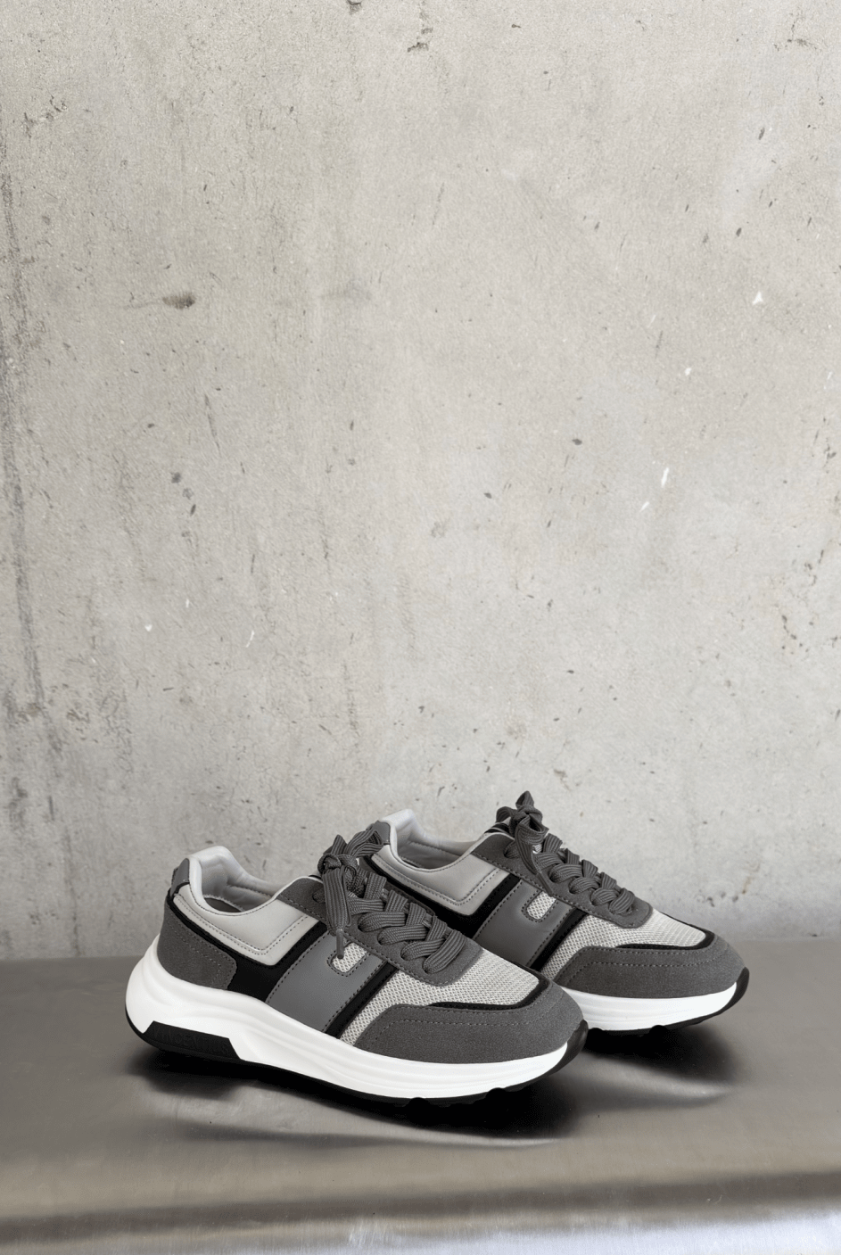 Boys V001 Runner - Grey - Vincentius