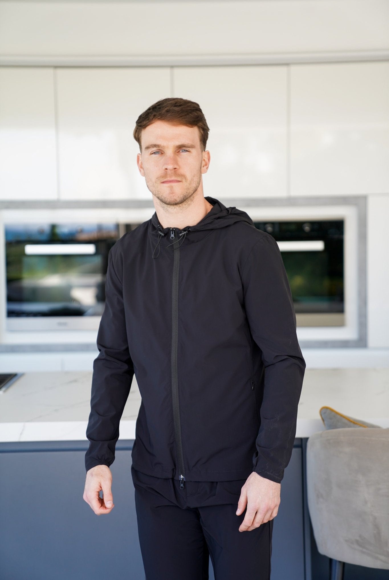 Transitional Tracksuit - Black - Vincentius