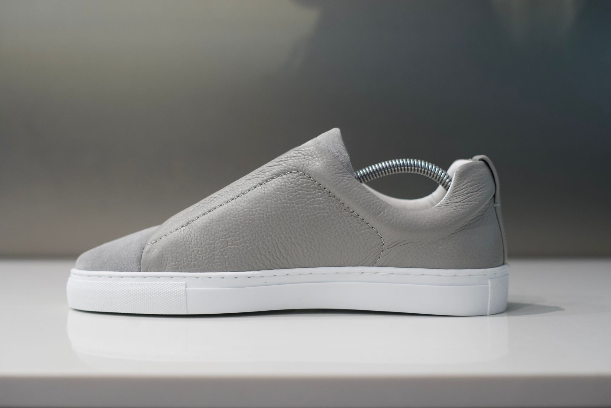 V6 Grey - Vincentius