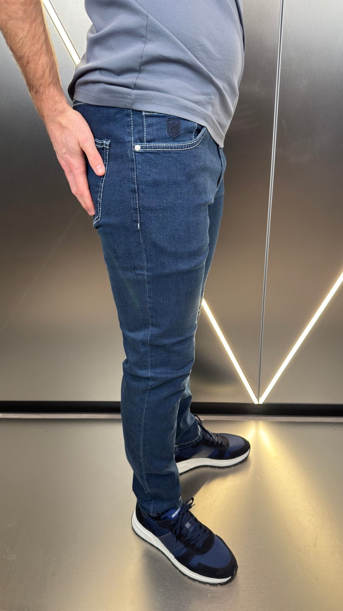 Classic Edition Tailored Fit Jean - Mid Blue/White - Vincentius