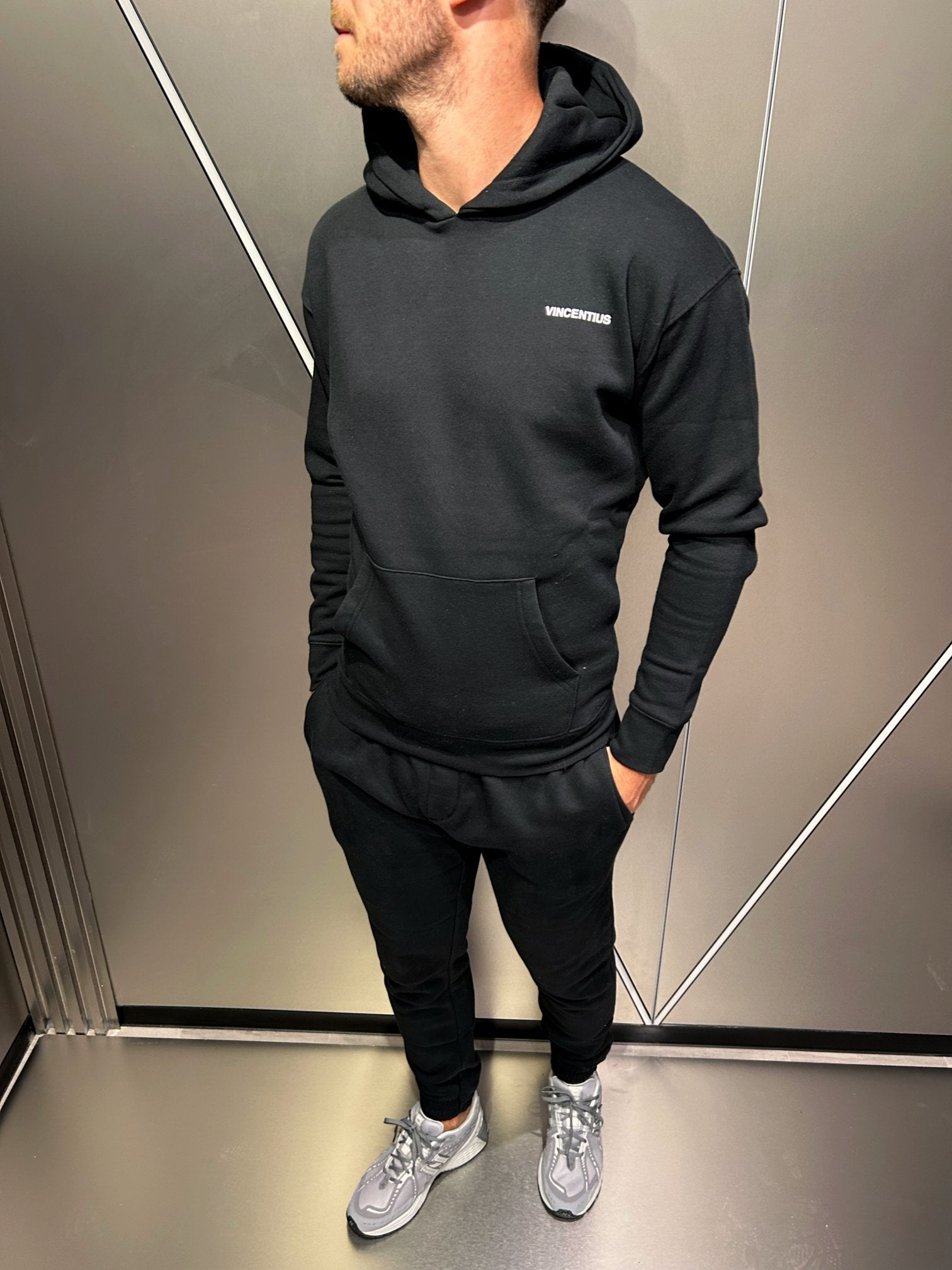 Relaxed Every Day Tracksuit - Black/White Set - Vincentius