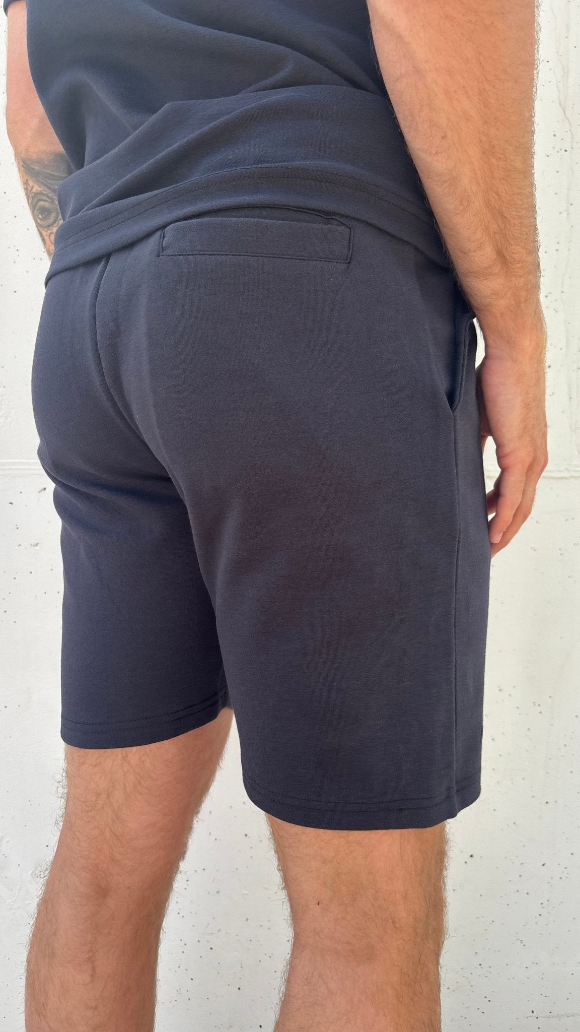 Relaxed Interlock Short - Navy - Vincentius