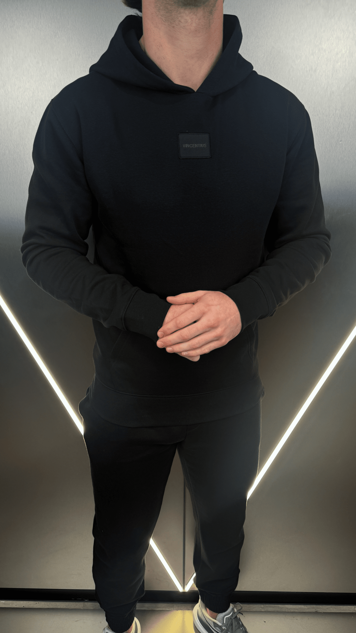 Tonal Badge Every Day Tracksuit - Black - Vincentius
